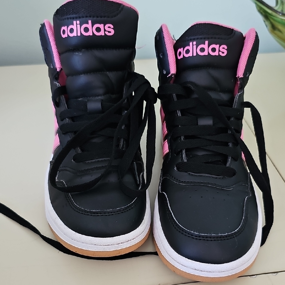 NWOT  Adidas Black Pink High-Tops Sneakers Size 4 Athletic Sports Tennis Shoes - Picture 5 of 8
